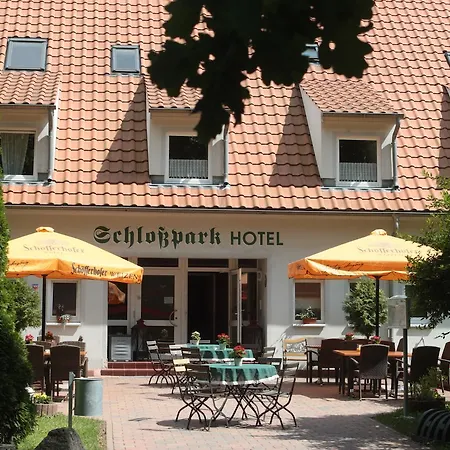 Отель Schlossparkhotel 3*