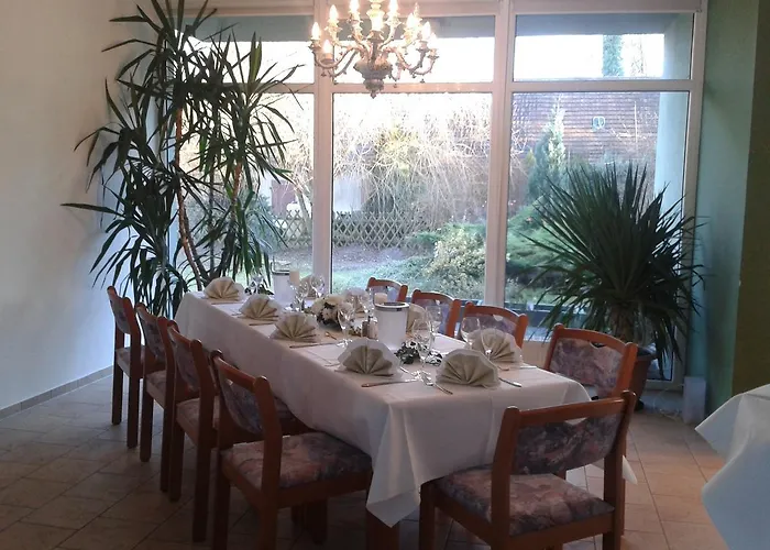 Schlossparkhotel Hotell 3*